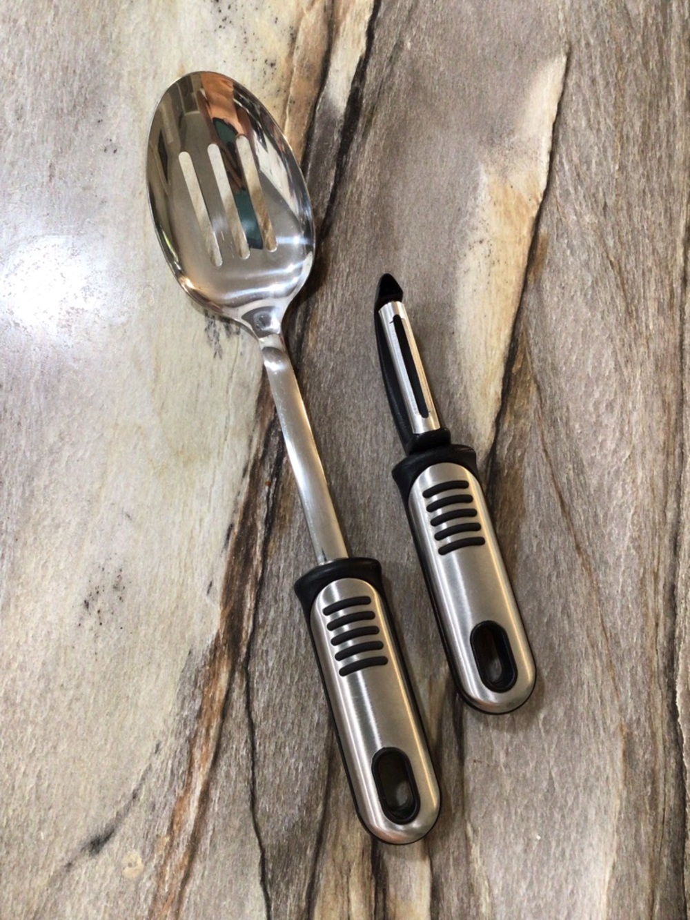 Farberware Soft Grip Stainless Steel Slotted Spoon & Vegetable Peeler Set
